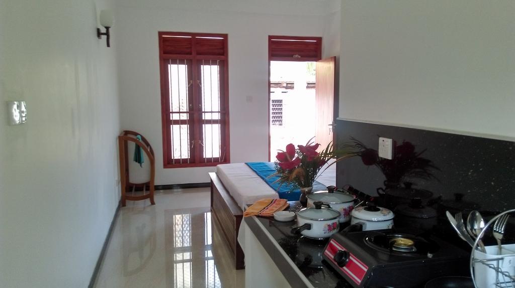 Hasaranga Holiday House Хикадува Екстериор снимка