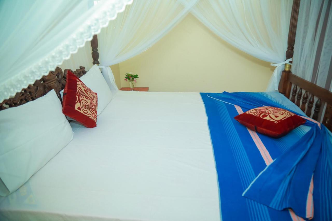 Hasaranga Holiday House Хикадува Екстериор снимка