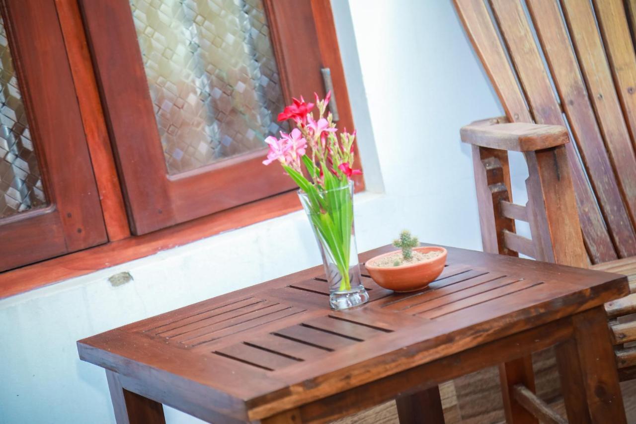 Hasaranga Holiday House Хикадува Екстериор снимка