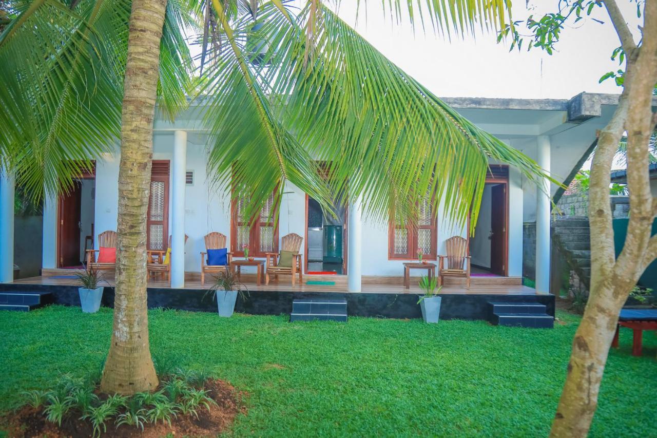 Hasaranga Holiday House Хикадува Екстериор снимка